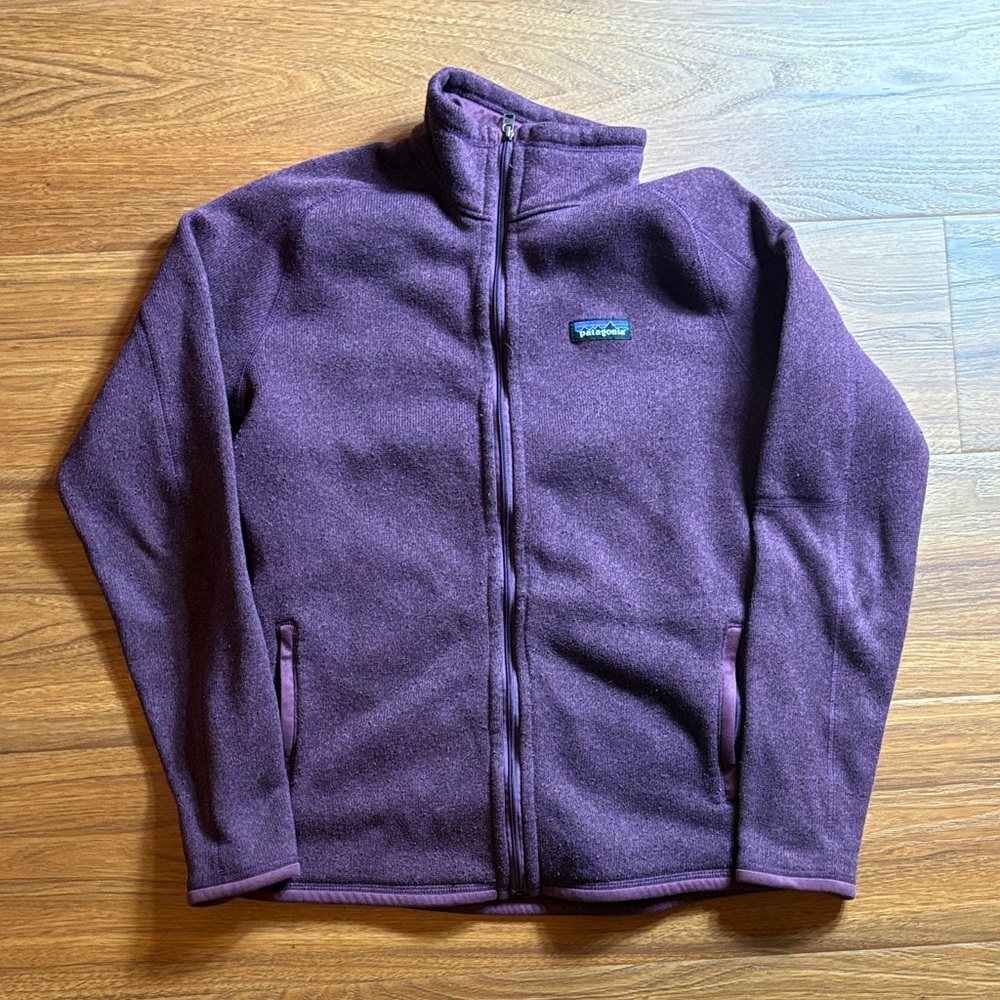 Patagonia purple women’s medium purple zip up jacket